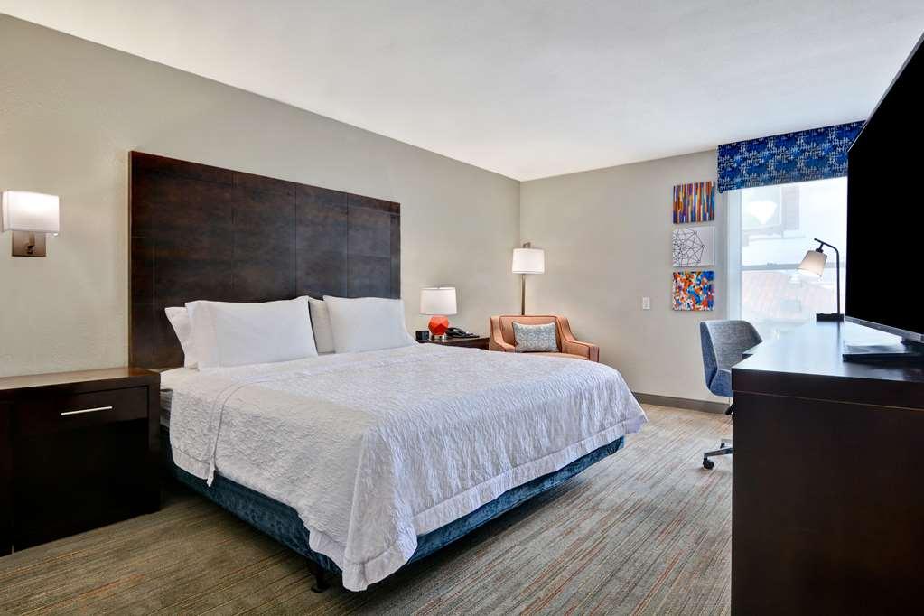 Hampton Inn Greenwood Bilik gambar