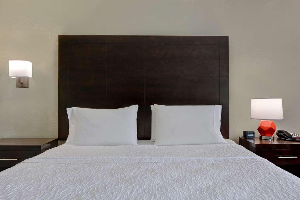 Hampton Inn Greenwood Bilik gambar