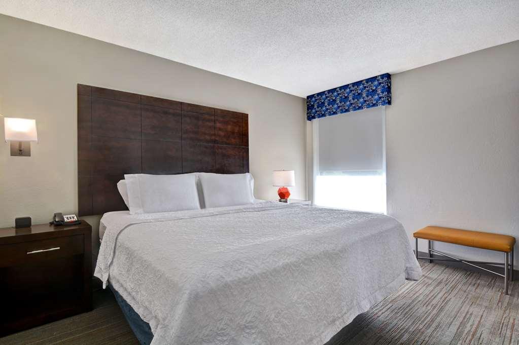 Hampton Inn Greenwood Bilik gambar