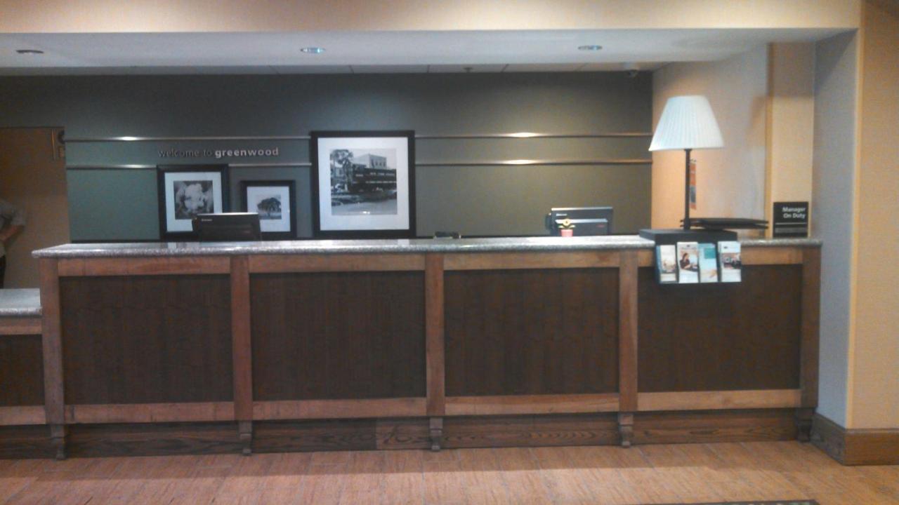 Hampton Inn Greenwood Luaran gambar